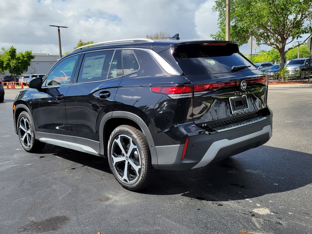 New 2026 Volkswagen Tiguan 2.0T SE SUV