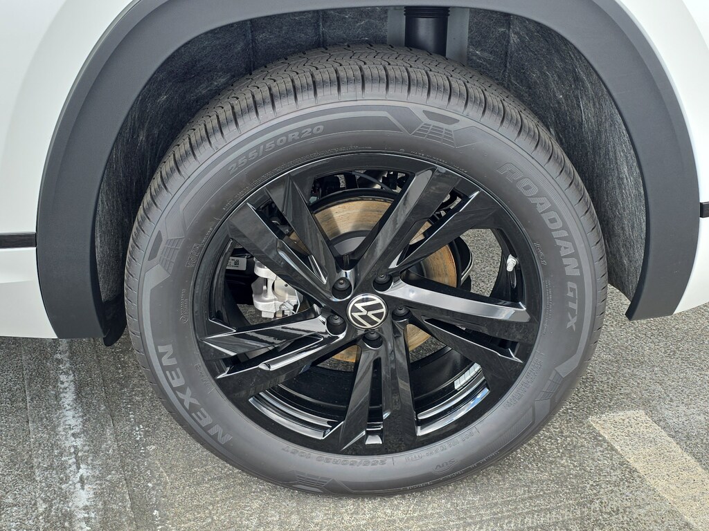 New 2026 Volkswagen Atlas Cross Sport 2.0T SEL R-Line Black SUV