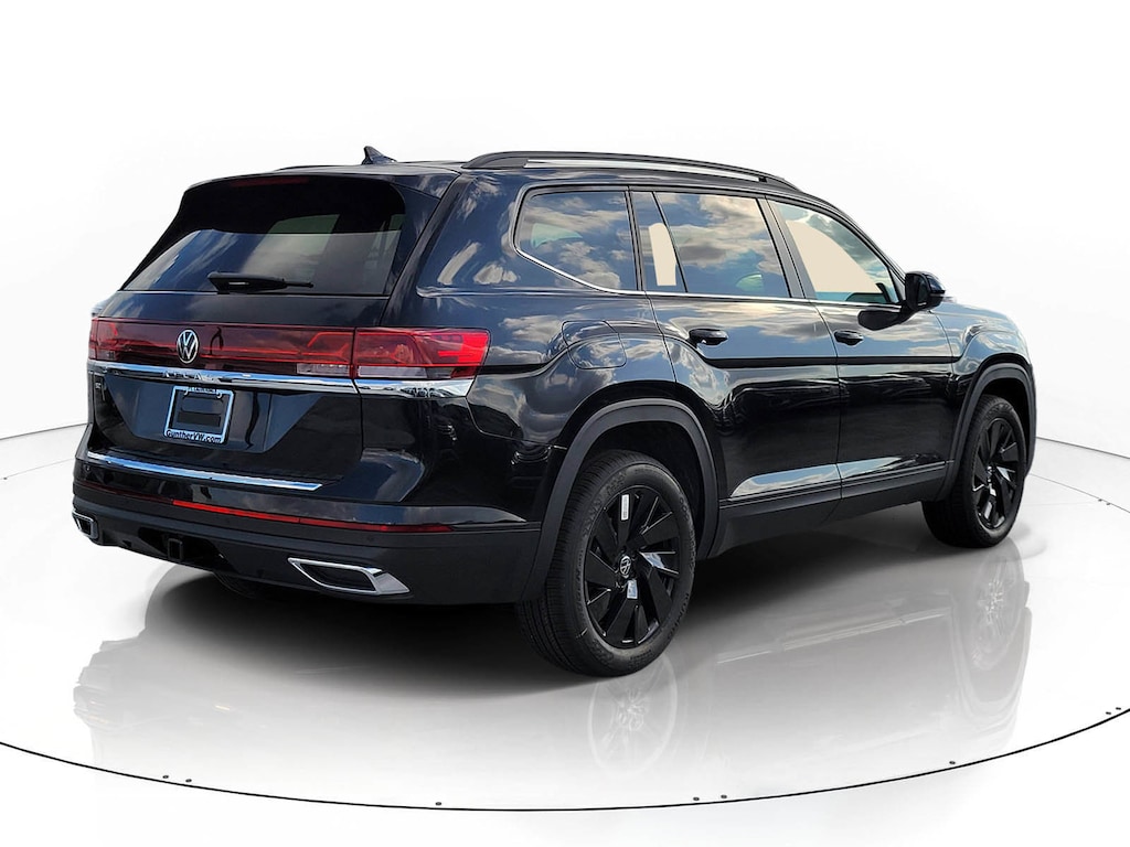New 2026 Volkswagen Atlas SE w/Technology SUV