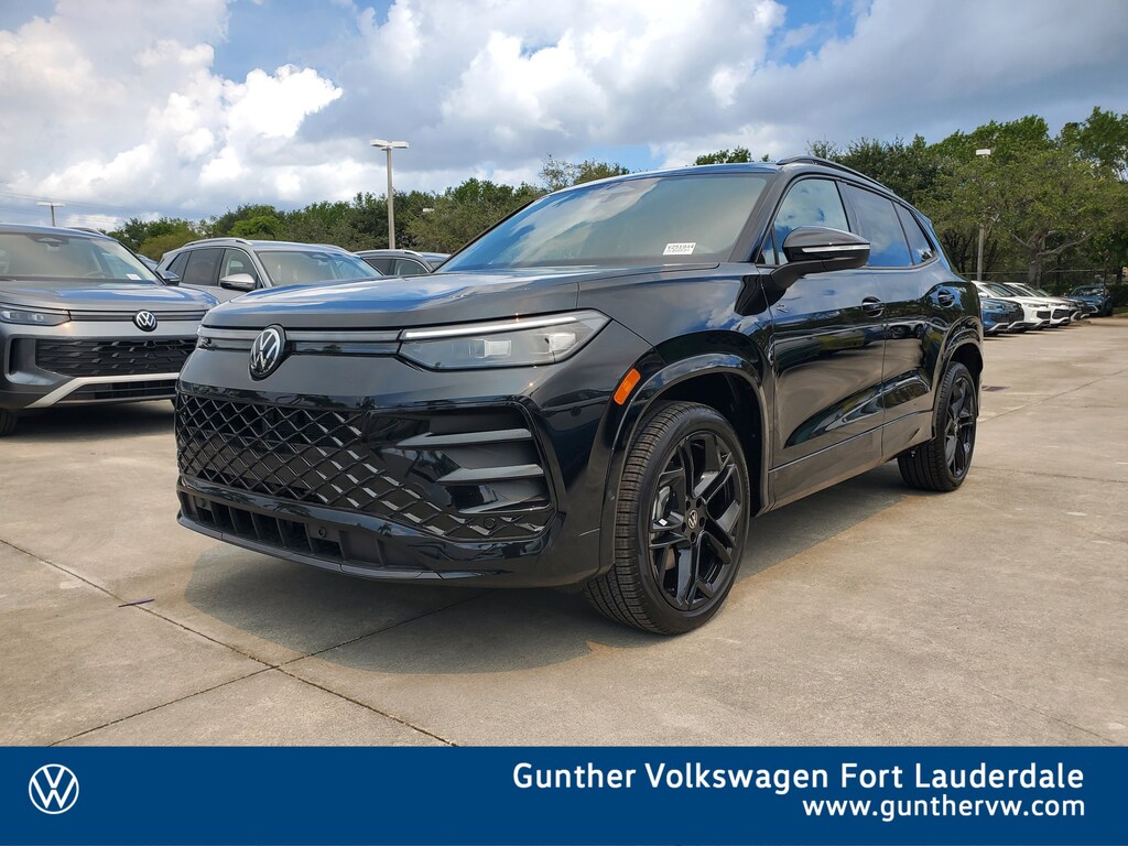 New 2025 Volkswagen Tiguan 2.0T SE R-Line Black SUV
