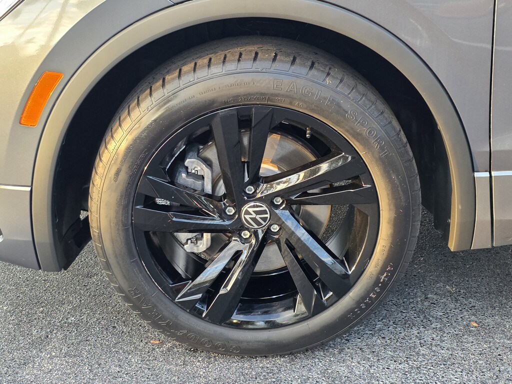 Used 2023 Volkswagen Tiguan 2.0T SE R-Line Black SUV