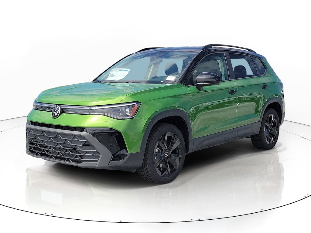 New 2026 Volkswagen Taos 1.5T SE Black SUV
