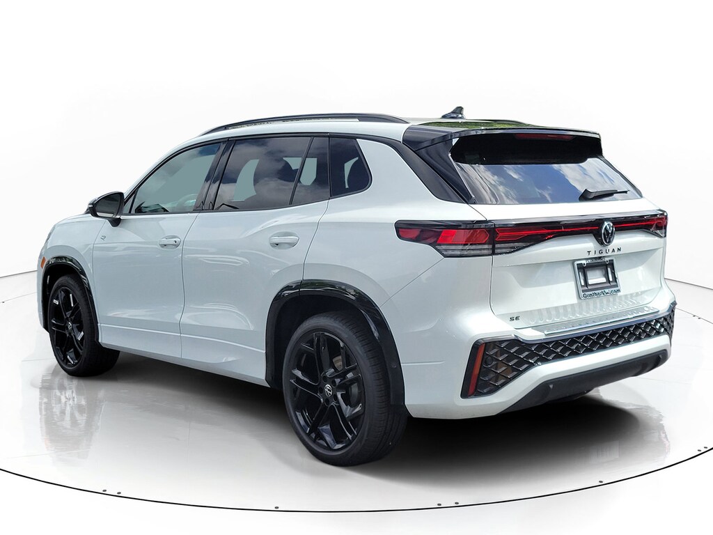 New 2026 Volkswagen Tiguan SE R-Line Black SUV