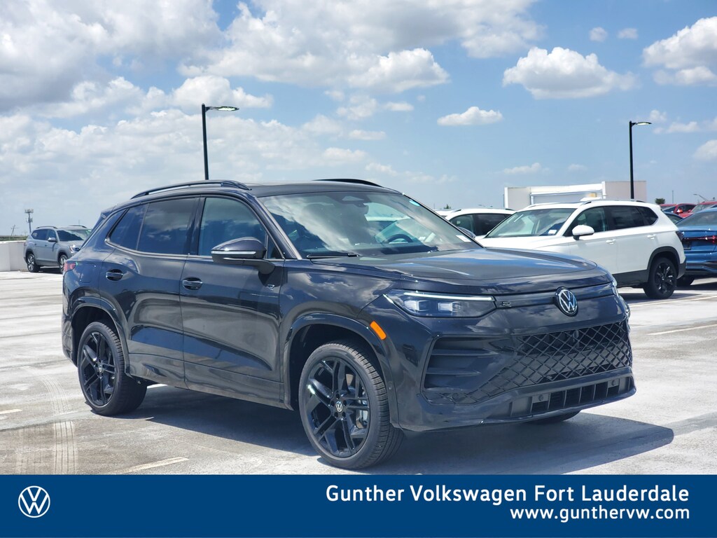 New 2026 Volkswagen Tiguan 2.0T SE R-Line Black SUV