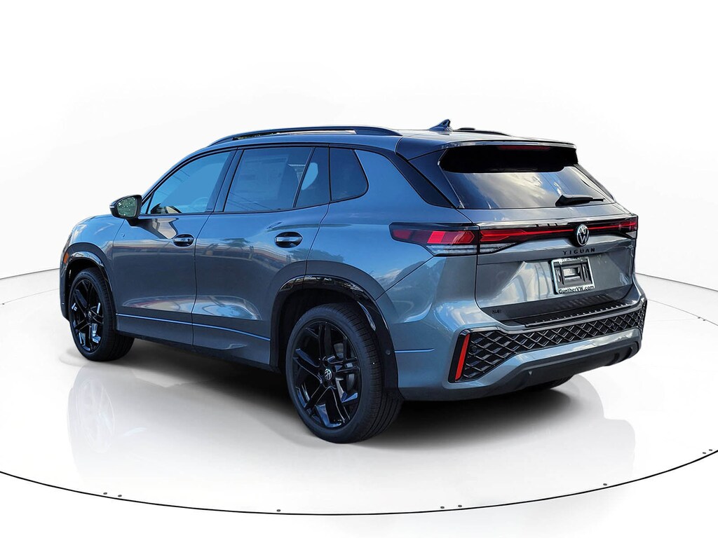 New 2026 Volkswagen Tiguan 2.0T SE R-Line Black SUV
