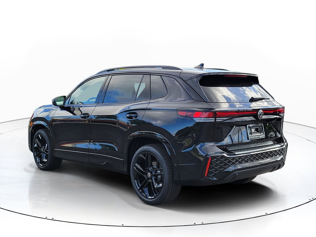 New 2026 Volkswagen Tiguan SE R-Line Black SUV