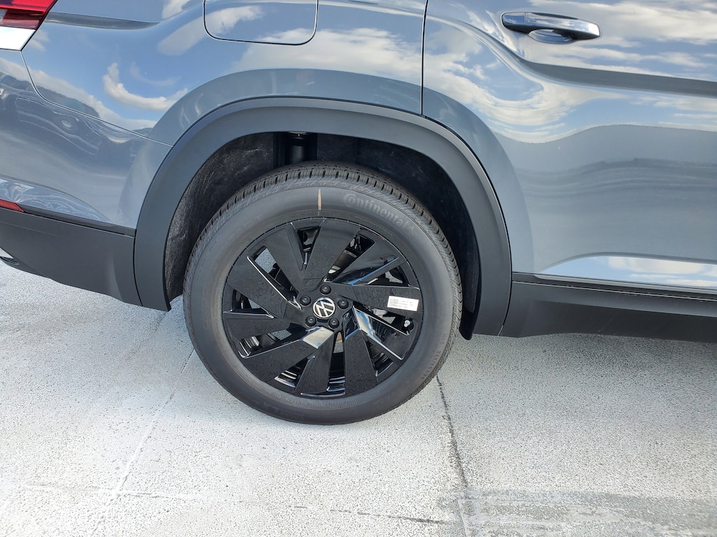 New 2026 Volkswagen Atlas SE w/Technology SUV