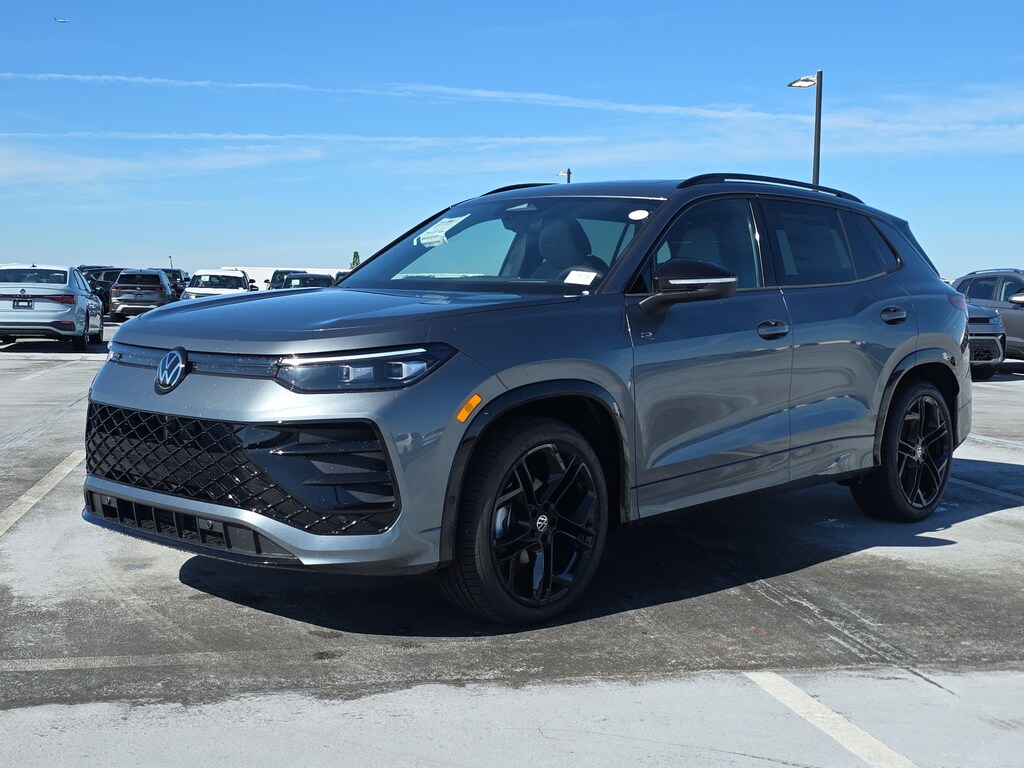 New 2026 Volkswagen Tiguan 2.0T SE R-Line Black SUV