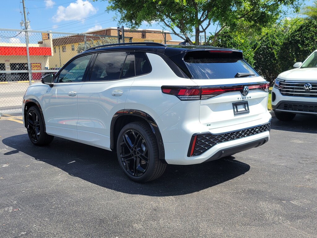 New 2026 Volkswagen Tiguan 2.0T SE R-Line Black SUV