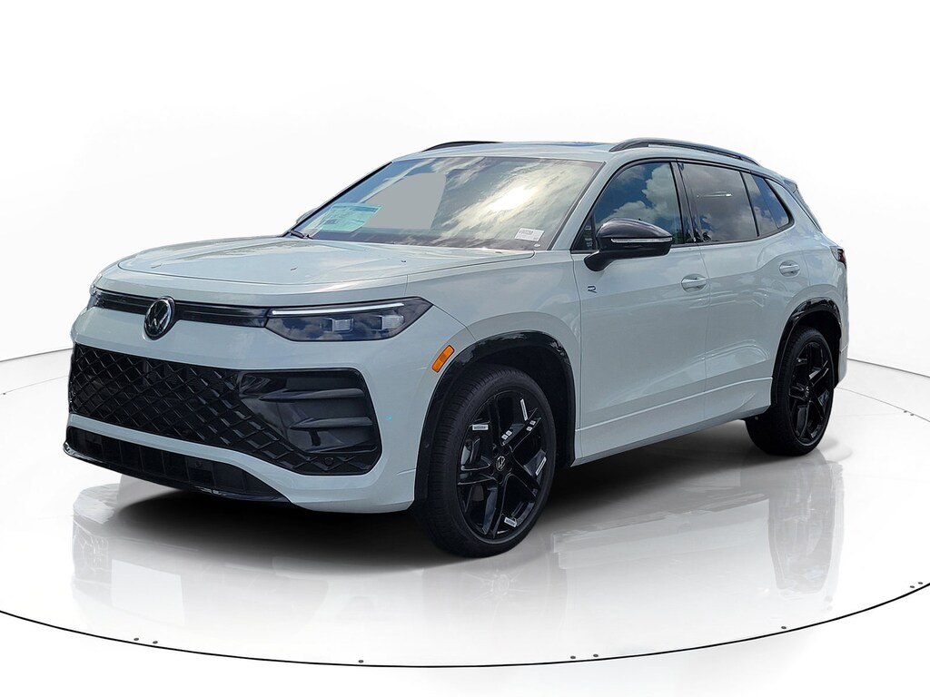 New 2026 Volkswagen Tiguan 2.0T SE R-Line Black SUV