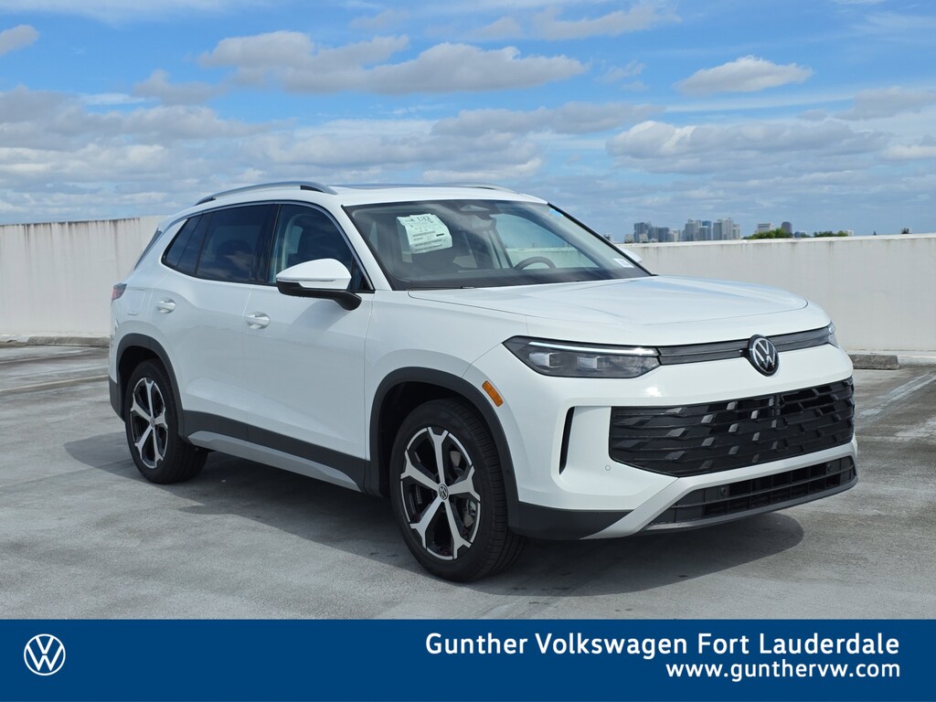 New 2026 Volkswagen Tiguan 2.0T SE SUV