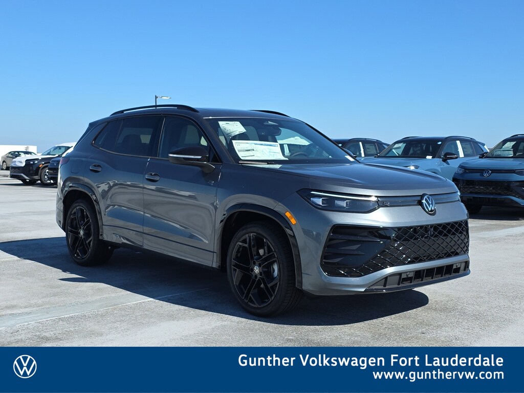 New 2026 Volkswagen Tiguan 2.0T SE R-Line Black SUV