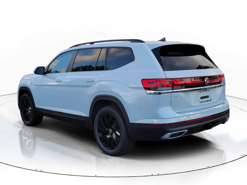 New 2026 Volkswagen Atlas SE w/Technology SUV