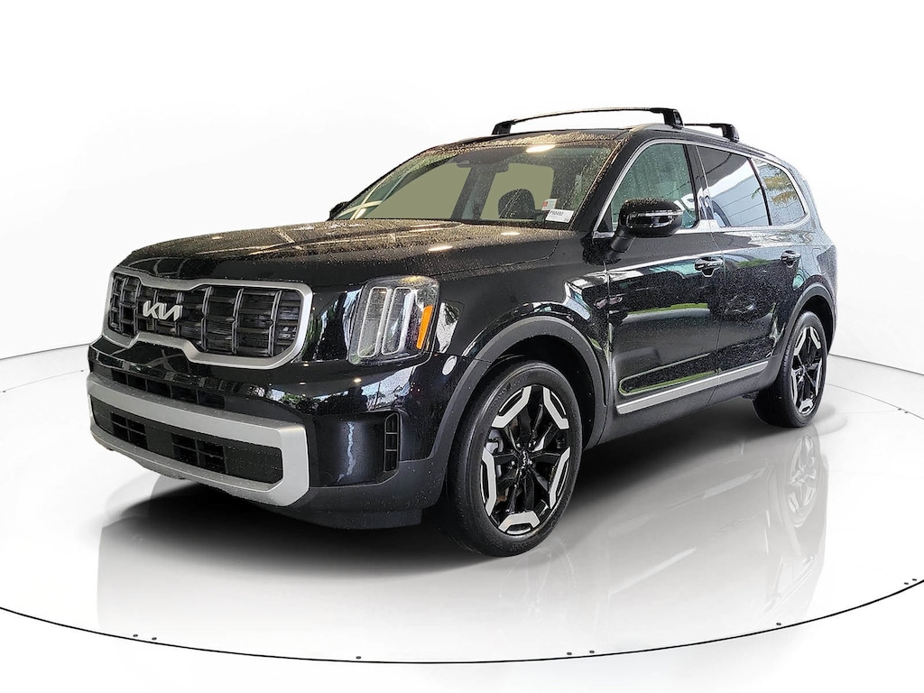 Used 2024 Kia Telluride S SUV