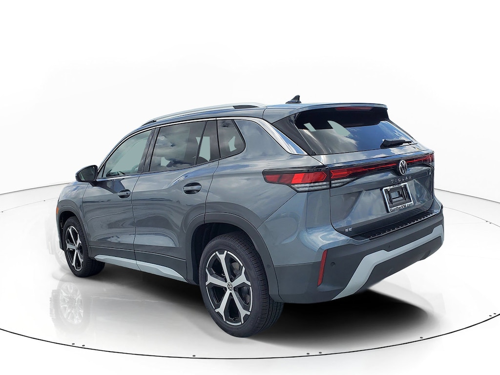 New 2026 Volkswagen Tiguan SE SUV