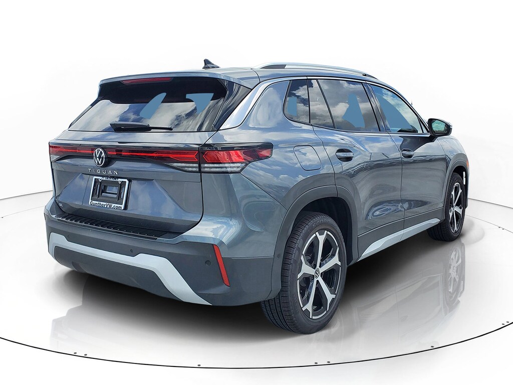 New 2026 Volkswagen Tiguan 2.0T SE SUV