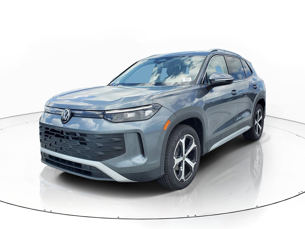 New 2026 Volkswagen Tiguan SE SUV