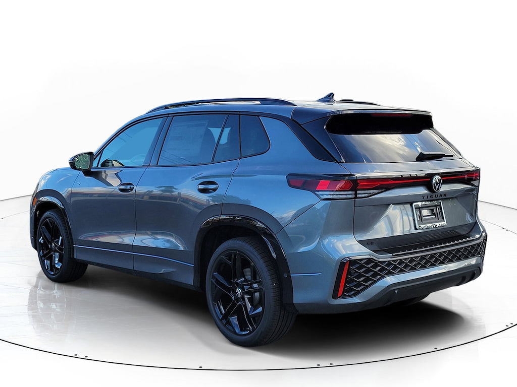 New 2026 Volkswagen Tiguan 2.0T SE R-Line Black SUV