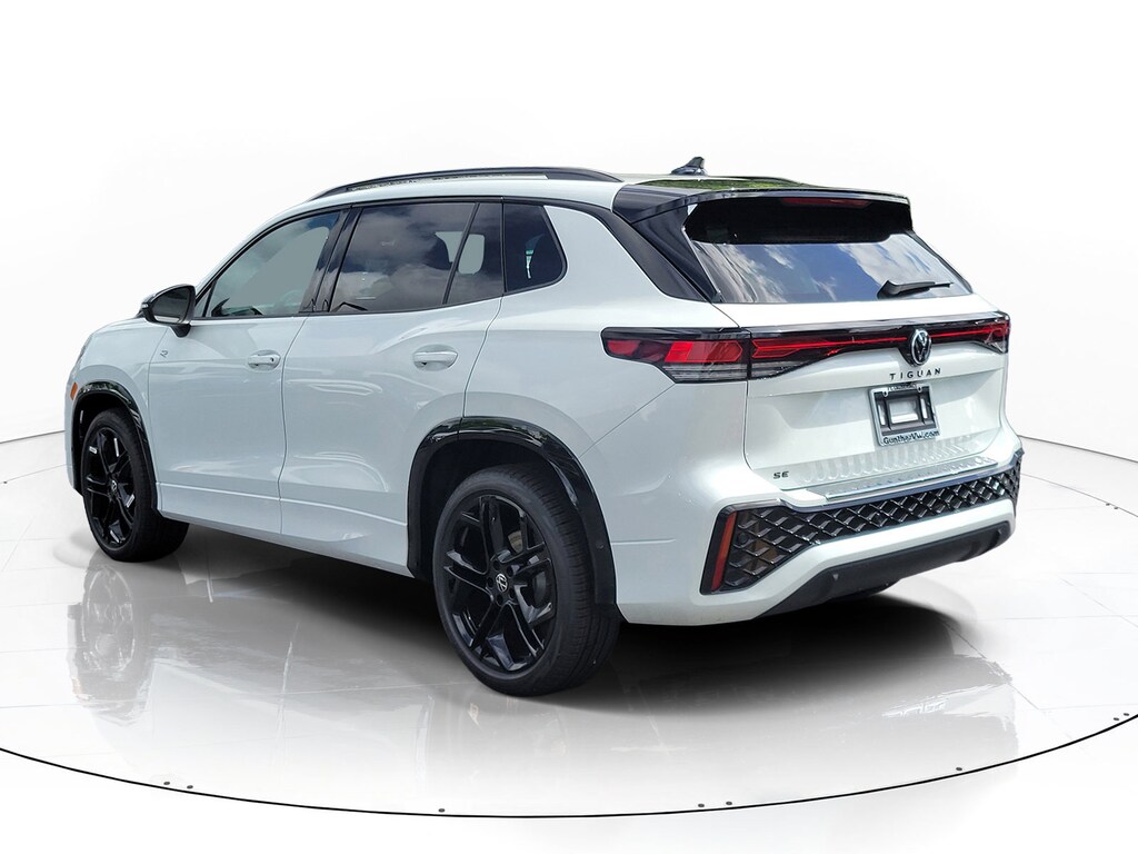 New 2026 Volkswagen Tiguan 2.0T SE R-Line Black SUV