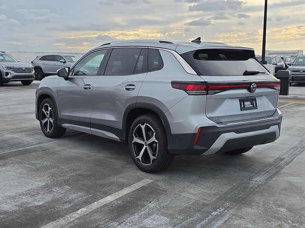 New 2026 Volkswagen Tiguan 2.0T SE SUV