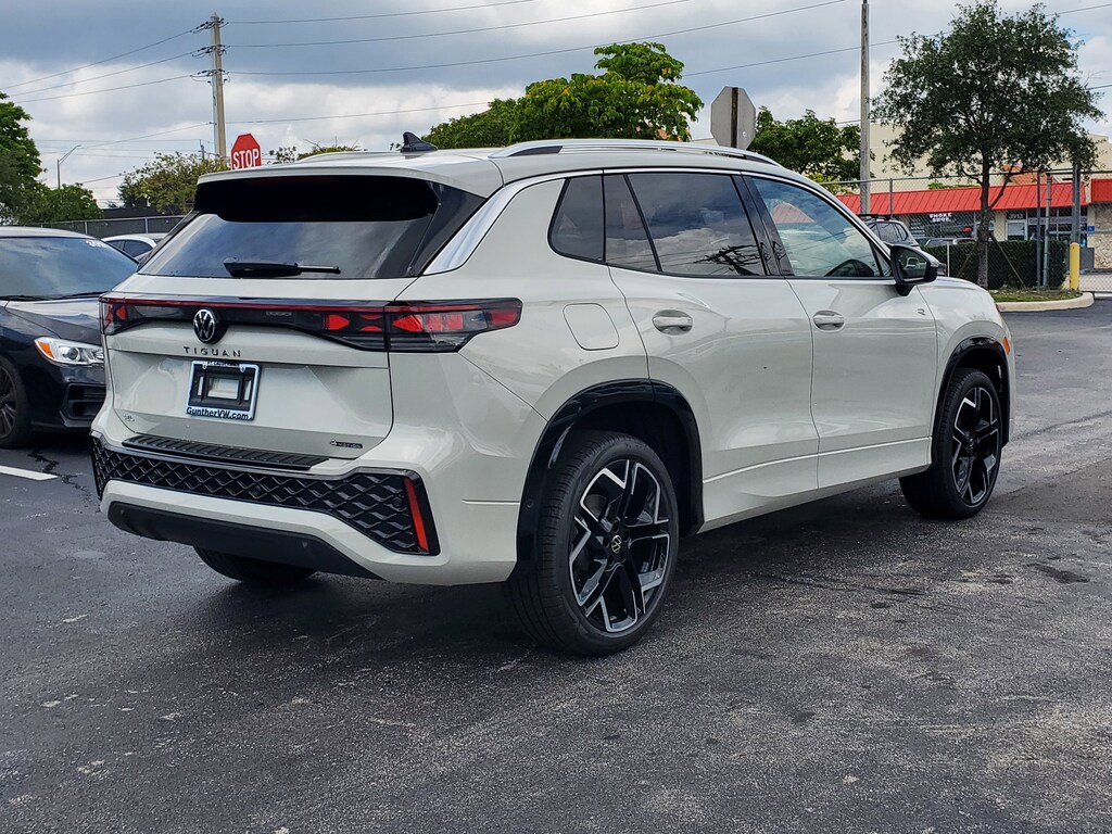 New 2026 Volkswagen Tiguan 2.0T SEL R-Line Turbo SUV