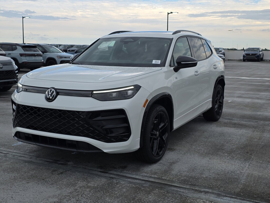 New 2025 Volkswagen Tiguan 2.0T SE R-Line Black SUV