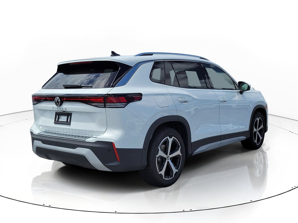 New 2026 Volkswagen Tiguan SE SUV