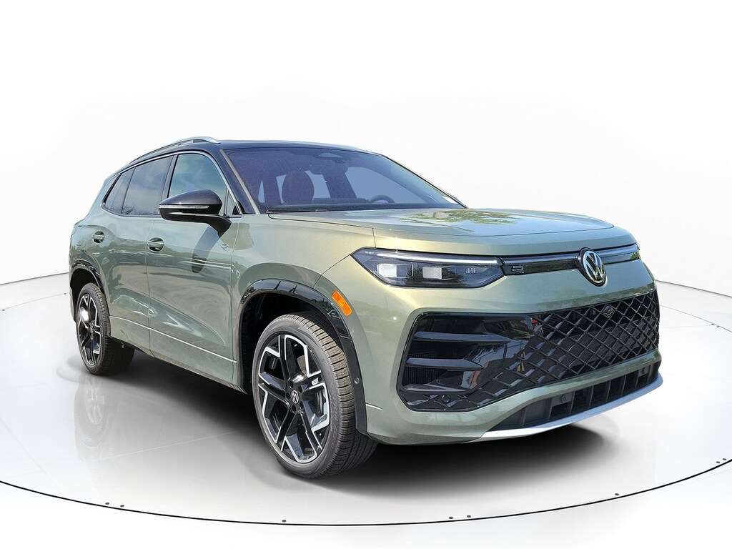 New 2026 Volkswagen Tiguan SEL R-Line Turbo SUV