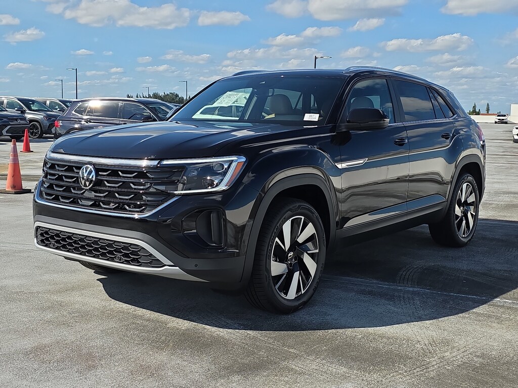 New 2026 Volkswagen Atlas Cross Sport 2.0T SE w/Technology SUV