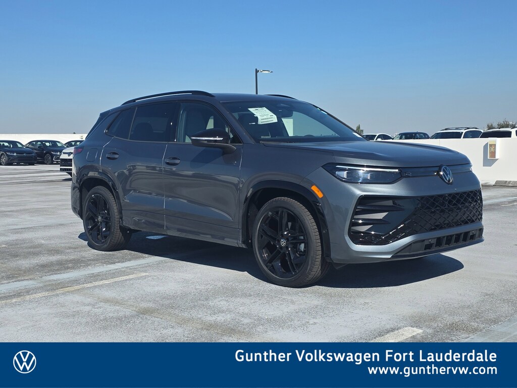 New 2026 Volkswagen Tiguan 2.0T SE R-Line Black SUV