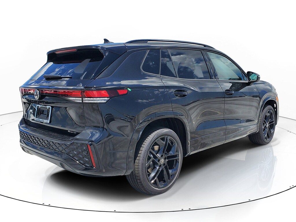 New 2026 Volkswagen Tiguan 2.0T SEL R-Line Turbo SUV