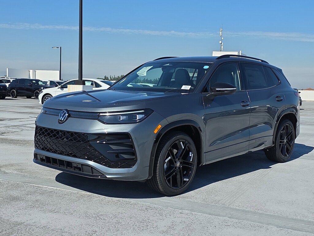 New 2026 Volkswagen Tiguan 2.0T SE R-Line Black SUV