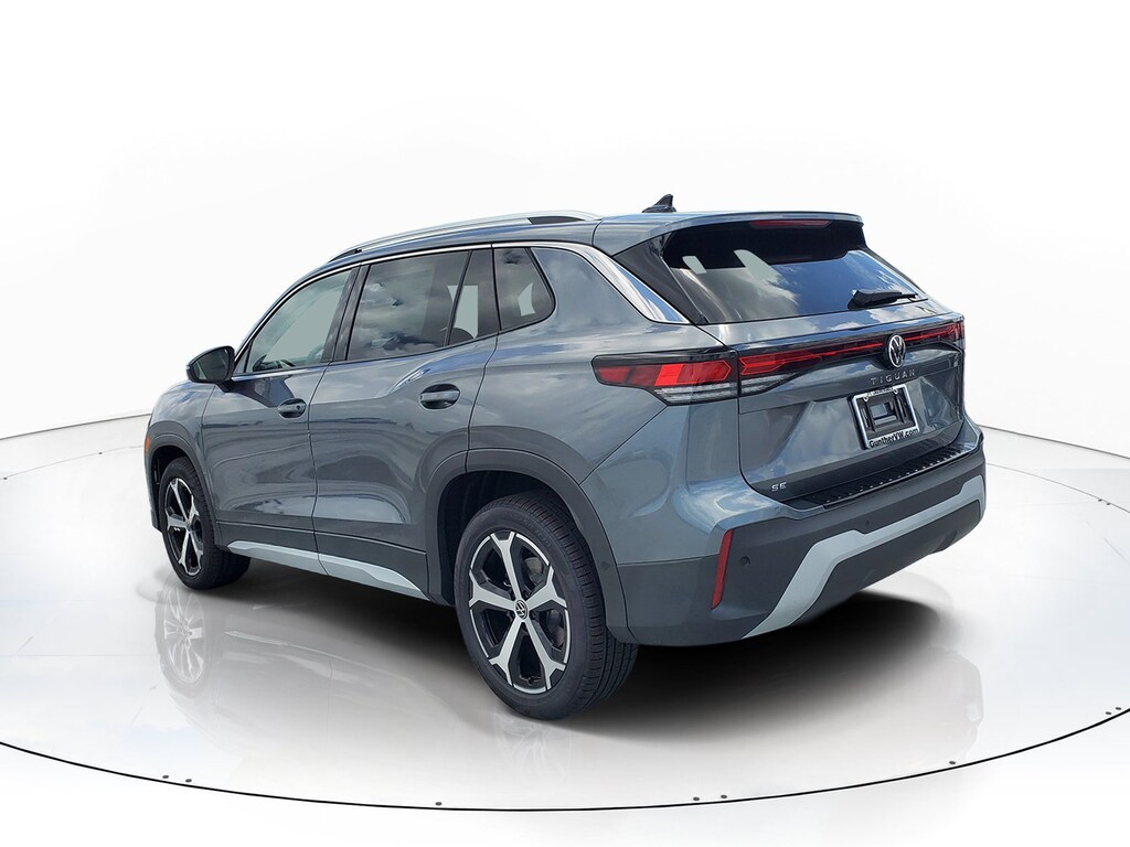 New 2026 Volkswagen Tiguan SE SUV
