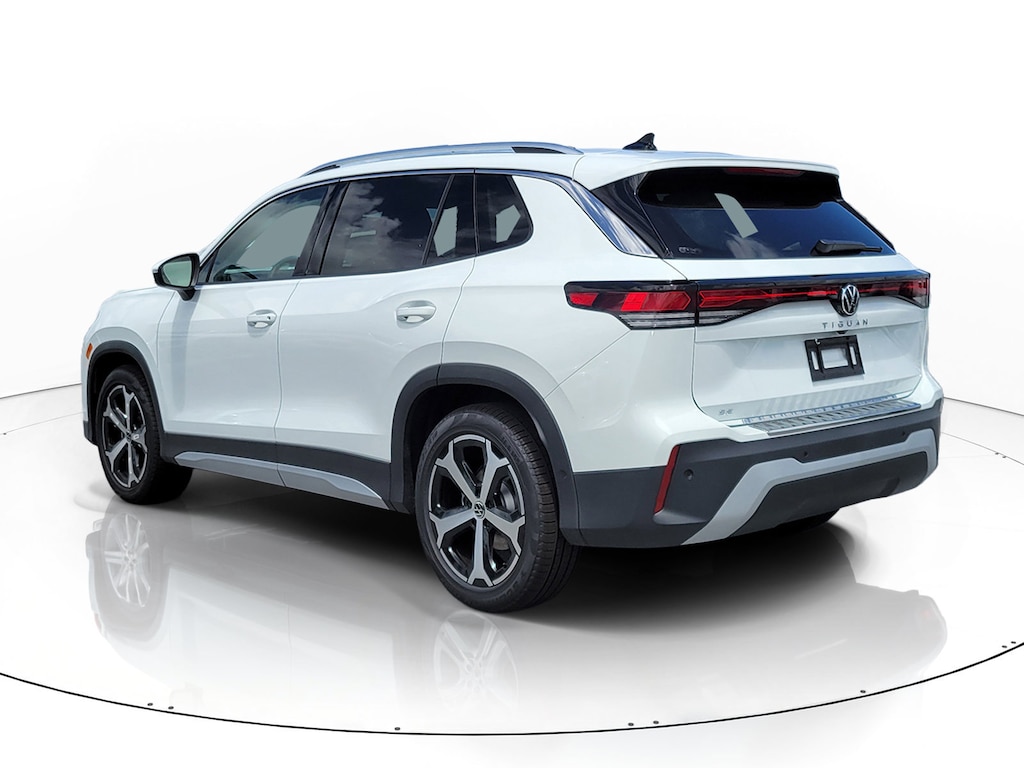 New 2026 Volkswagen Tiguan SE SUV