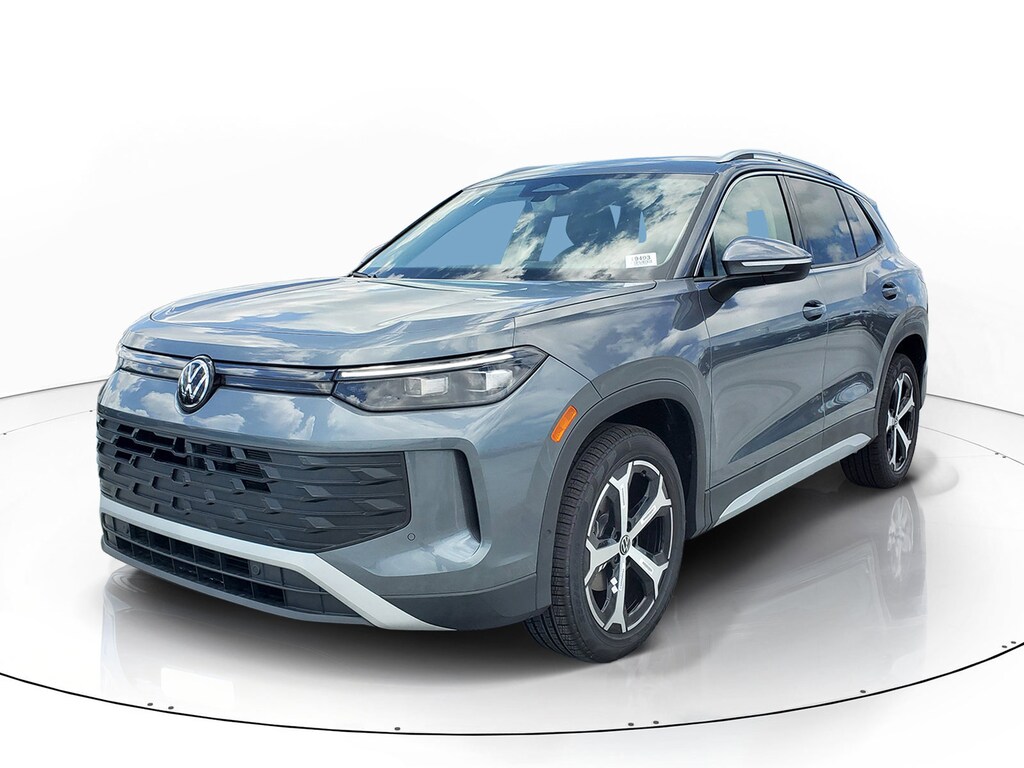 New 2026 Volkswagen Tiguan 2.0T SE SUV