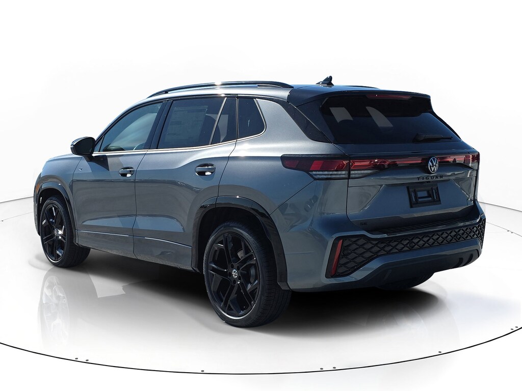 New 2026 Volkswagen Tiguan 2.0T SE R-Line Black SUV