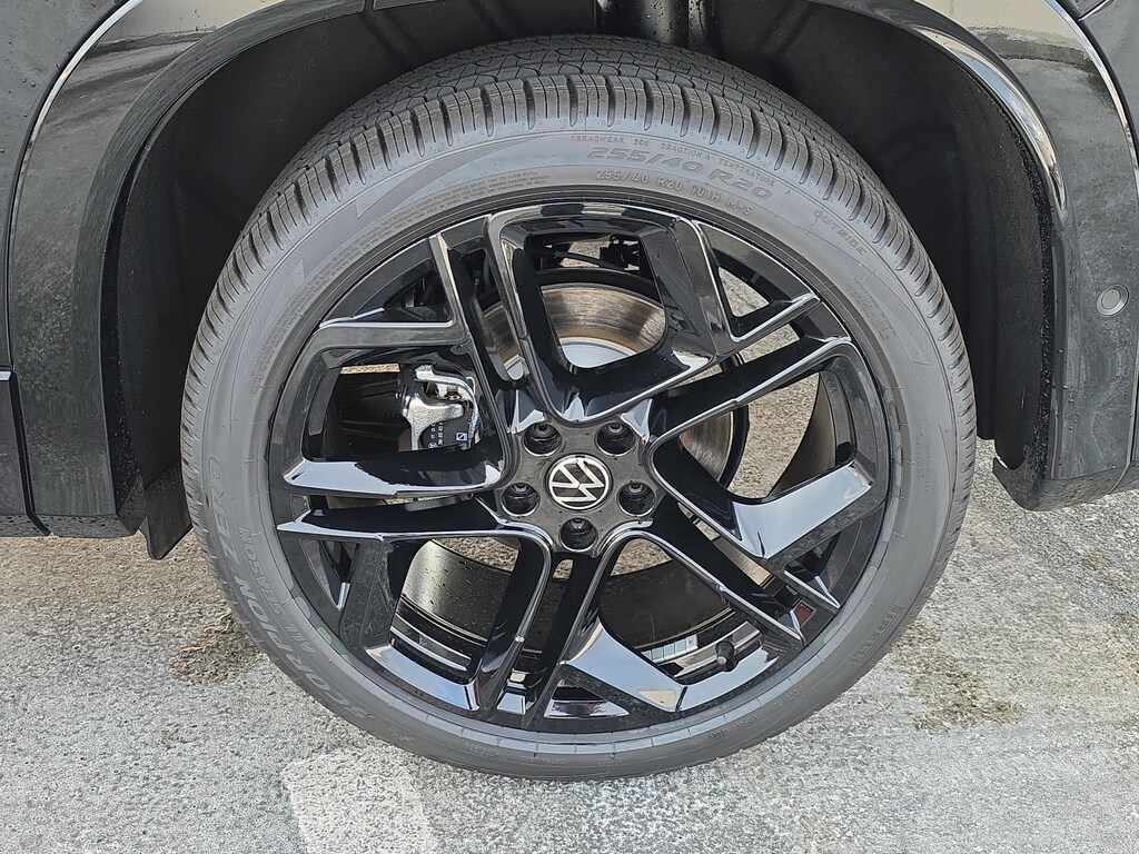 New 2026 Volkswagen Tiguan 2.0T SE R-Line Black SUV