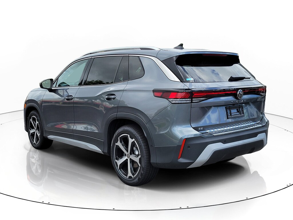 New 2026 Volkswagen Tiguan SE SUV