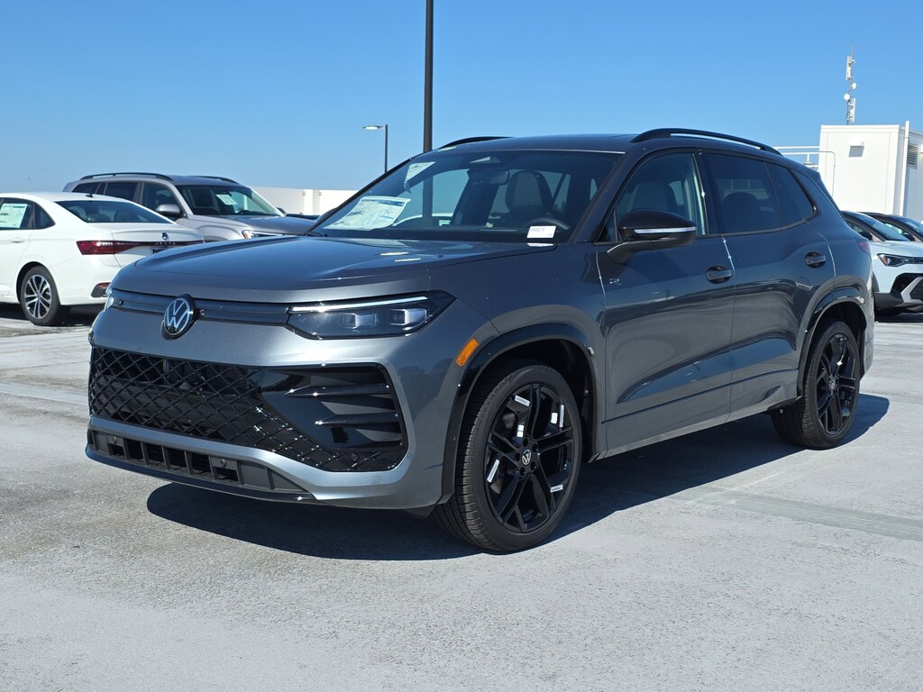 New 2026 Volkswagen Tiguan 2.0T SE R-Line Black SUV