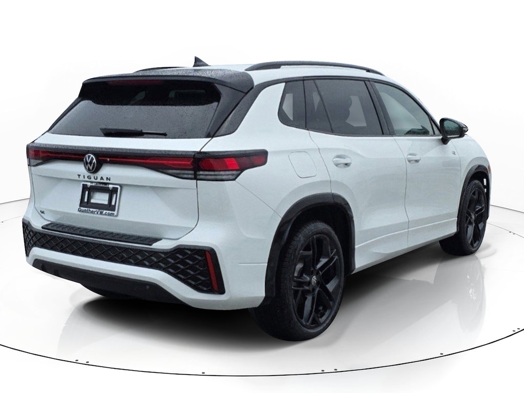 New 2026 Volkswagen Tiguan 2.0T SE R-Line Black SUV