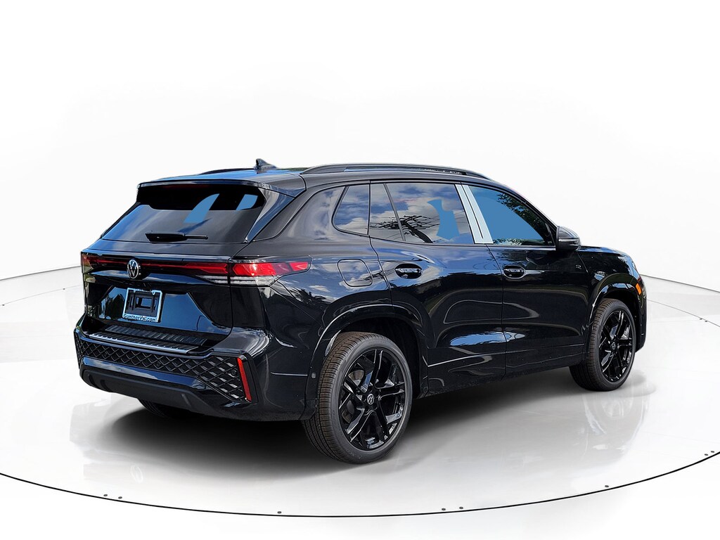 New 2026 Volkswagen Tiguan SE R-Line Black SUV