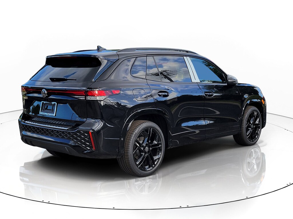 New 2026 Volkswagen Tiguan SE R-Line Black SUV
