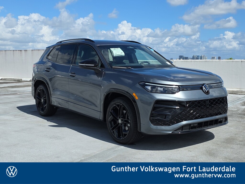 New 2026 Volkswagen Tiguan 2.0T SE SUV