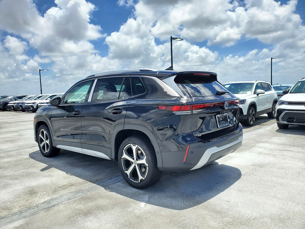 New 2026 Volkswagen Tiguan SE SUV