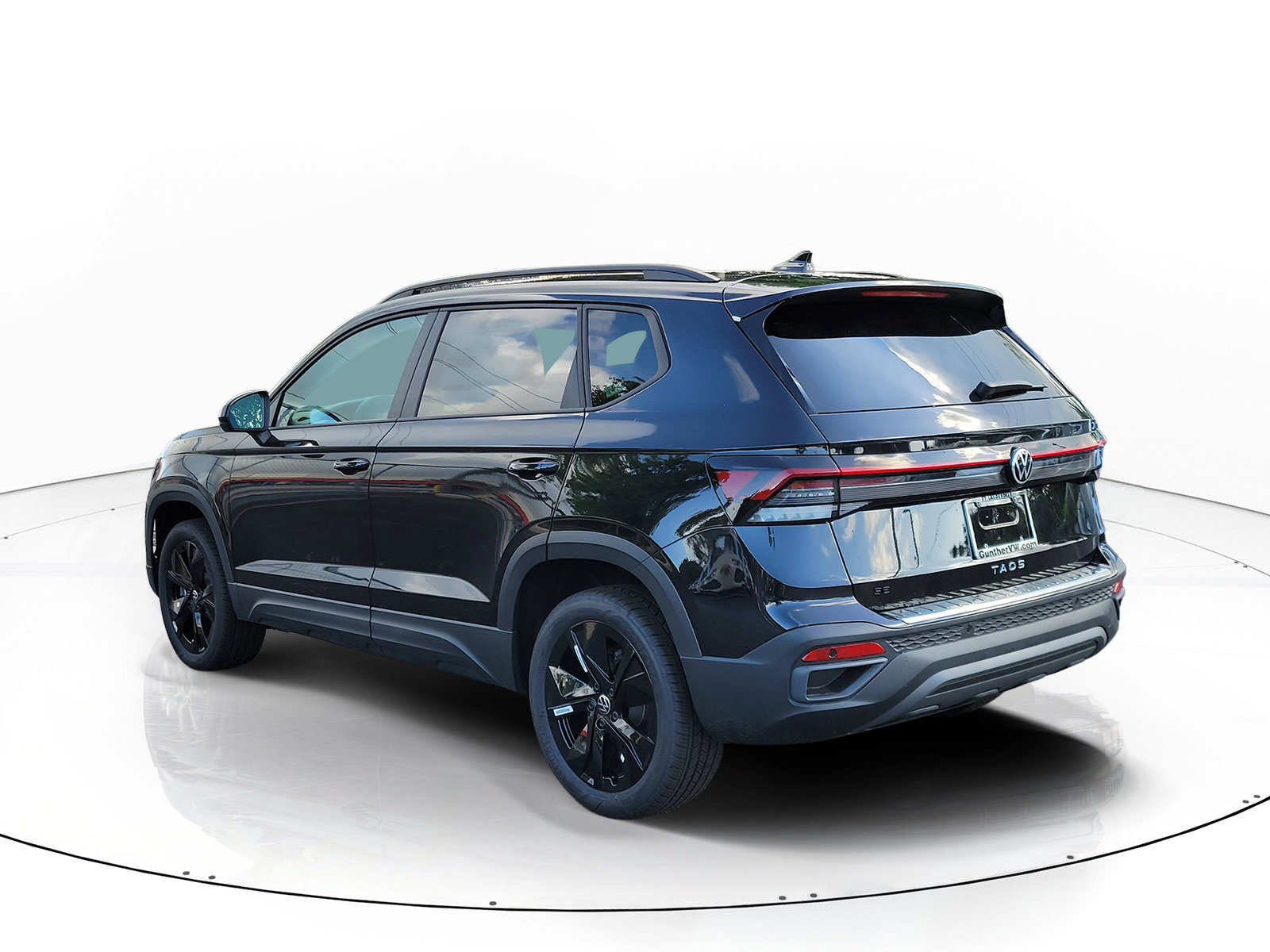 New 2027 Volkswagen Taos 1.5T SE Black SUV