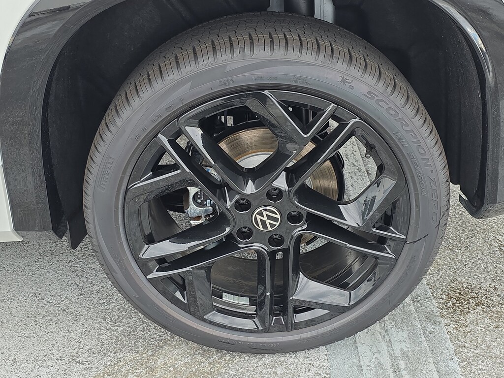 New 2025 Volkswagen Tiguan 2.0T SE R-Line Black SUV