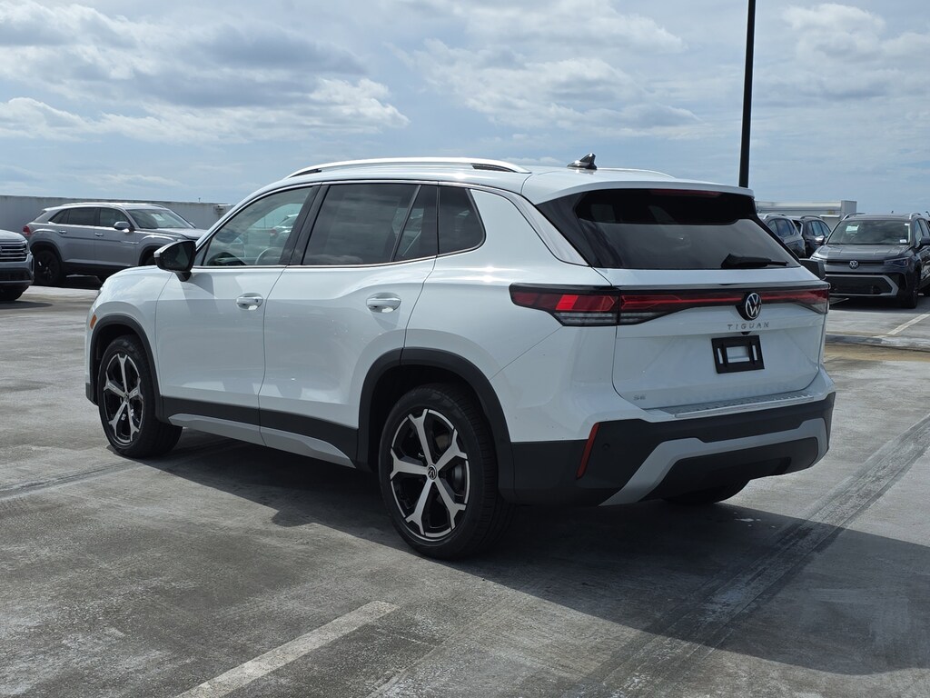 New 2026 Volkswagen Tiguan 2.0T SE SUV