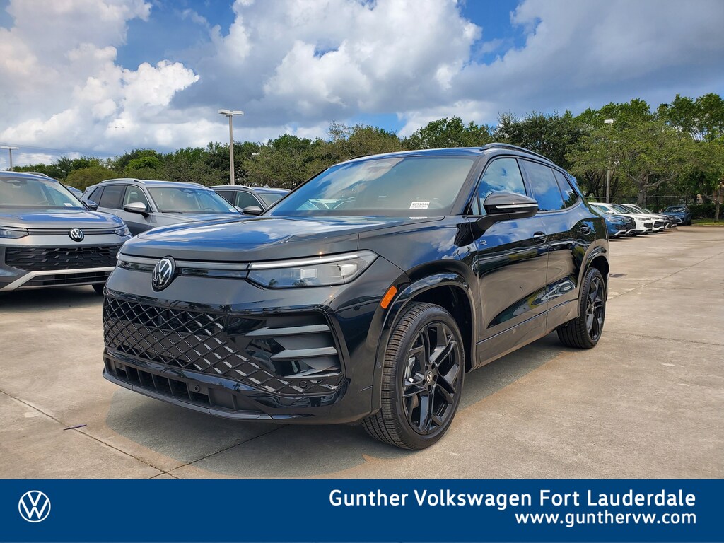New 2025 Volkswagen Tiguan 2.0T SE R-Line Black SUV