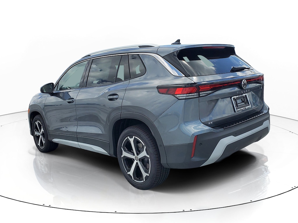 New 2026 Volkswagen Tiguan SE SUV