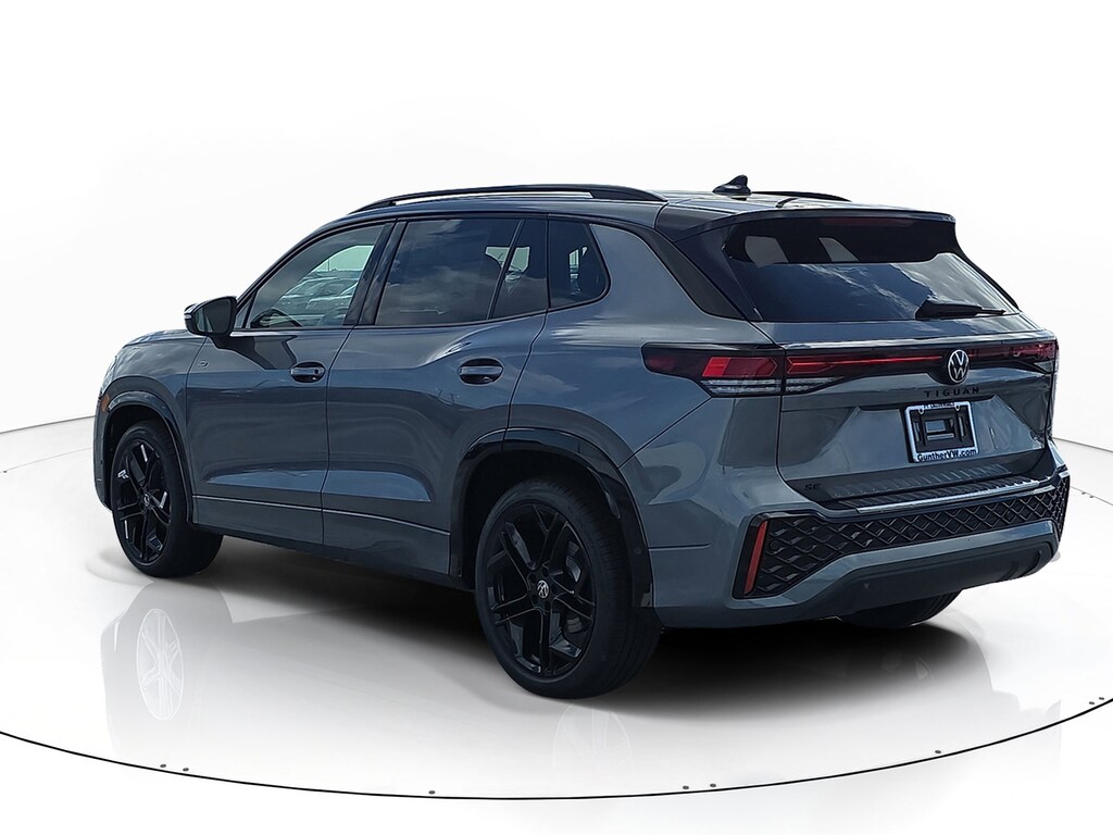 New 2026 Volkswagen Tiguan 2.0T SE R-Line Black SUV